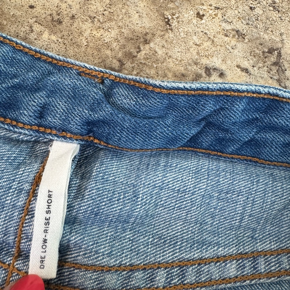 D women’s Rag & Bone Blue dre low rise Jean Shorts with Distressed Hem - Picture 3 of 8